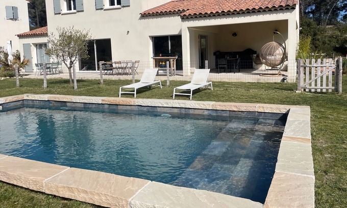 Bouc-Bel-Air House | Beautiful house with garden and pool