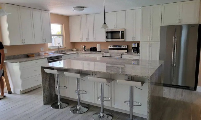 Lake Worth House | Beautiful house with pool, 10 min from the beach