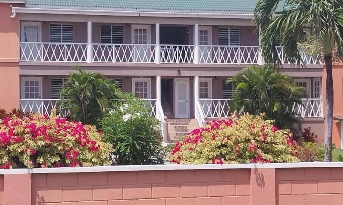 Camps Apartment | Beautiful island getaway, close proximity to popular beaches and historic site C