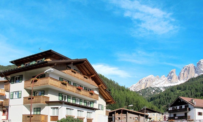 Campitello di Fassa Apartment | Beautiful apartment for 9 people with WIFI, TV, balcony and parking