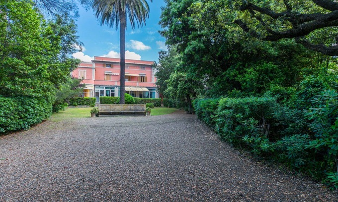Castiglioncello Villa | Beautiful villa for 6 people with A/C, WIFI, TV, terrace and pets allowed