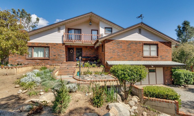 Sequoia National Forest House | Beautiful Kernville Home w/Game Room & Mtn Views!
