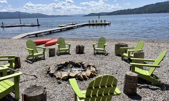 Coeur d'Alene House | Beautiful Lake Coeur d' Alene Waterfront in Driftwood Bay