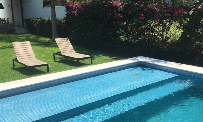 San Juan Cosala House | Beautiful Lakefront House