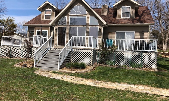 Climax Springs House | Beautiful Lakefront Home – Gorgeous Views – Private Dock In Cove-Sleeps 12