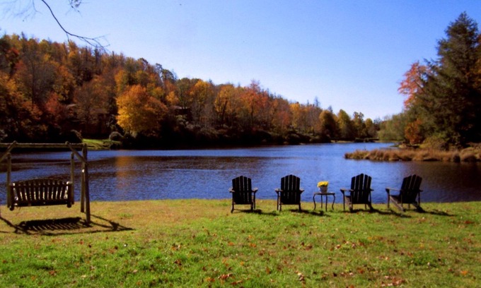 Highlands House | Beautiful Lakefront Home in Highlands. Paradise!