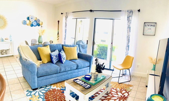 April Sound Apartment | Beautiful LakeFront Home with pool /6guest