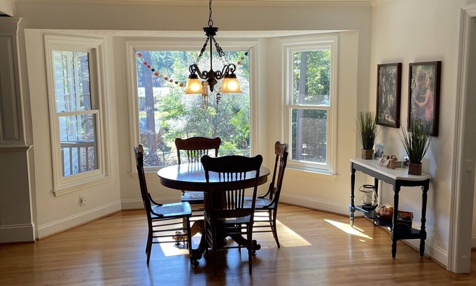 North Augusta House | Beautiful Large Home in downtown N. Augusta