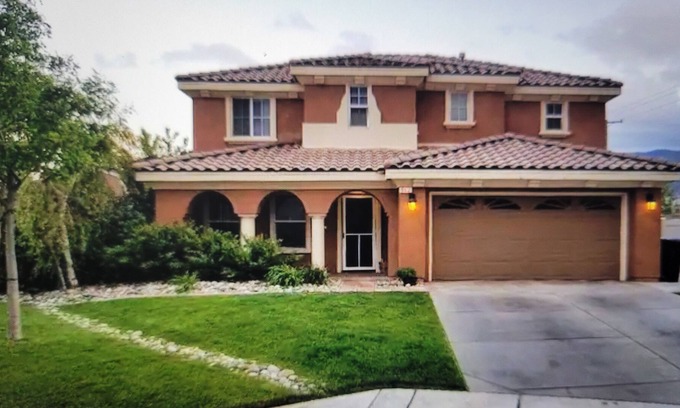 Tehachapi House | Beautiful Large Home
