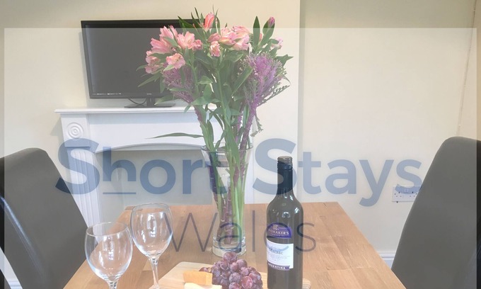 Abercarn House | Beautiful Large House Close To The City