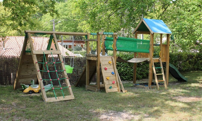 Biscarrosse Villa | Beautiful location on the lake heated pool jacuzzi Air conditioning and bicycles