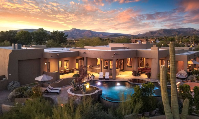 Cave Creek House | Beautiful Mountain View home w/Infinity Pool, Spa, 3 Fireplaces and more.