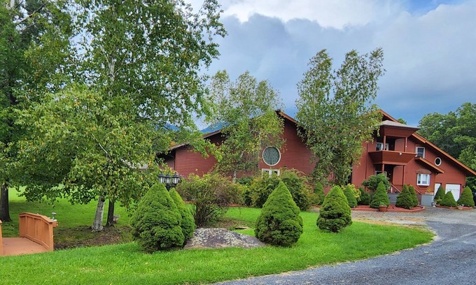 Round Top Villa | Beautiful Mountain Villa