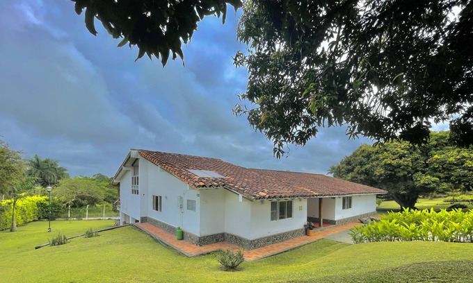 Pereira Villa | Beautiful natural village in cerritos risaralda