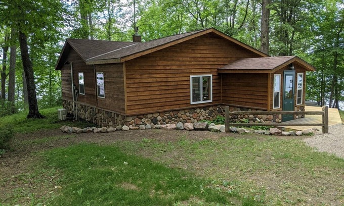 Birchwood House | Beautiful newly-renovated lake home on Big Chetac Lake