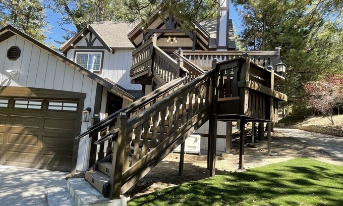 Lake Arrowhead Cabin | Beautiful & Newly Remodeled Cabin in Lake Areowhead!