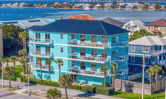 Pensacola Beach Condo | Beautiful, Newly Renovated, Pet Friendly Condo with Stunning Gulf Views!