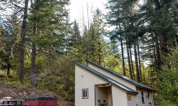 Packwood House | Beautiful Northwest Lodging - Bugling Elk Bungalow w/elk & nearby creek