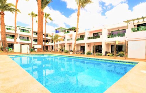 Los Pocillos Apartment | Beautiful One Bedroom Ground Floor Apartment - VeraLuna