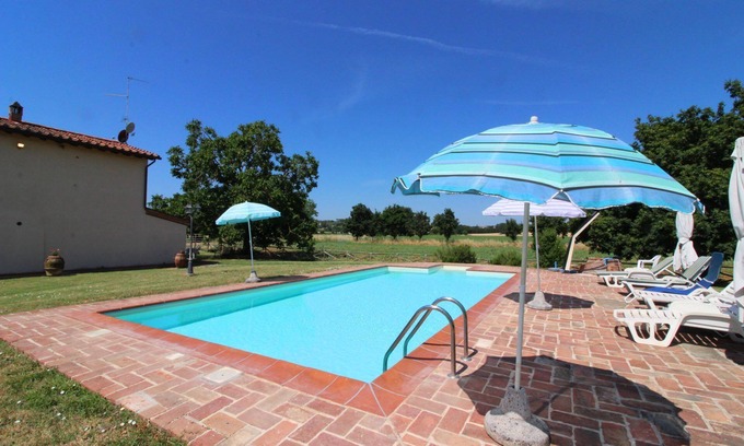 Marciano della Chiana Villa | Beautiful private villa for 9 people with WIFI, private pool, TV and pets allowed, close to Arezzo