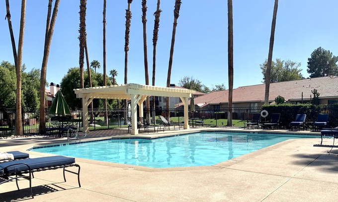 Palm Desert Villa | Beautiful Palm Lakes Villa