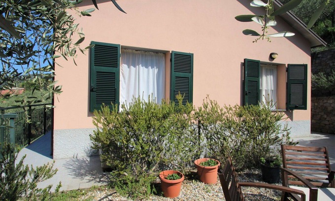 Sestri Levante House | Beautiful private villa for 4 people with WIFI, A/C, TV and patio