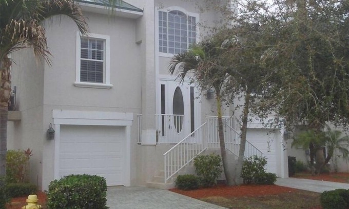Siesta Isle House | Beautiful Private Home in Gated Community -multiple month discounts
