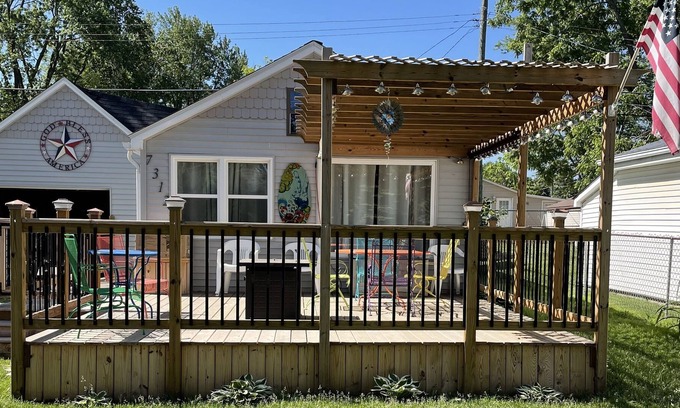 Lexington Cottage | Beautiful private beach on Lake Huron, 3 miles south of the Village of Lexington