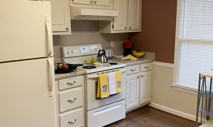 Stockbridge Cottage | Beautiful Private Estate Cottage