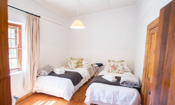 Paarl House | Beautiful Private Farm House With Vineyards On Doorstep