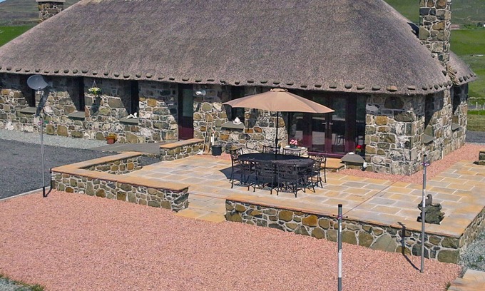 Uig House | Beautiful private villa for 6 guests with WIFI and TV