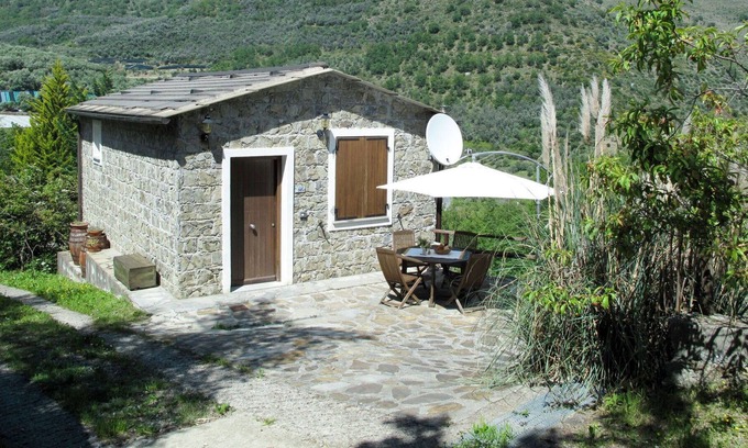 Pietrabruna House | Beautiful private villa for 3 people with TV, terrace, pets allowed, panoramic view and parking