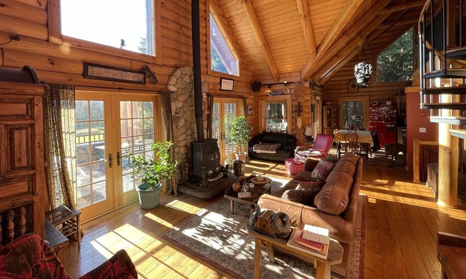 Elka Park Cabin | Beautiful Private Log Home Near Hunter with Mountain Views