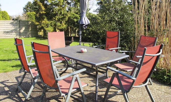 Jevenstedt House | Beautiful private villa for 8 guests with WIFI, TV, terrace, pets allowed and parking