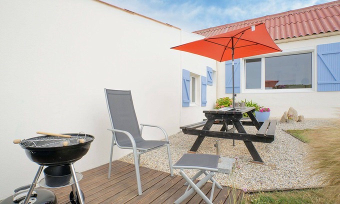 Cleder House | Beautiful private villa for 2 guests with WIFI, TV and pets allowed