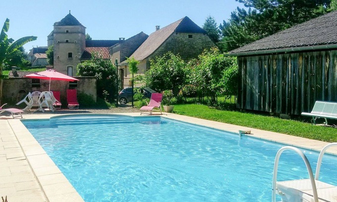 Nuzejouls Villa | Beautiful private villa with private pool, TV, terrace, pets allowed, panoramic view and parking