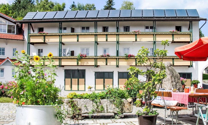 Kollnburg House | Beautiful private villa for 17 people with pool, WIFI, TV, terrace and pets allowed