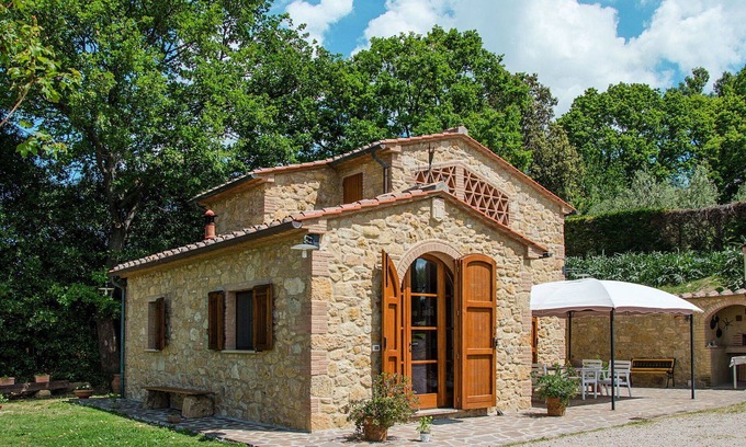 Volterra House | Beautiful private villa for 2 people with WIFI, TV and terrace
