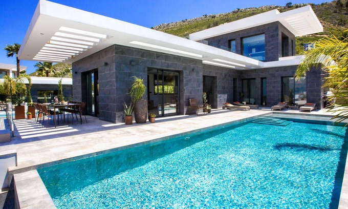 Cansalades Villa | Beautiful private villa for 8 people with WIFI, A/C, private pool, TV, patio and panoramic view