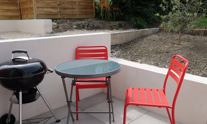 Plouider House | Beautiful private villa for 4 people with WIFI, TV, terrace and pets allowed