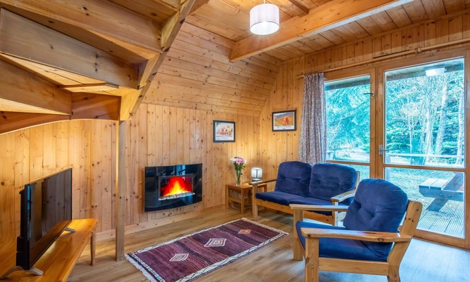 Cannich House | Beautiful private villa for 4 people with WIFI, TV and pets allowed