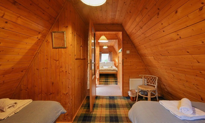 Beauly House | Beautiful private villa for 4 guests with WIFI, TV and pets allowed