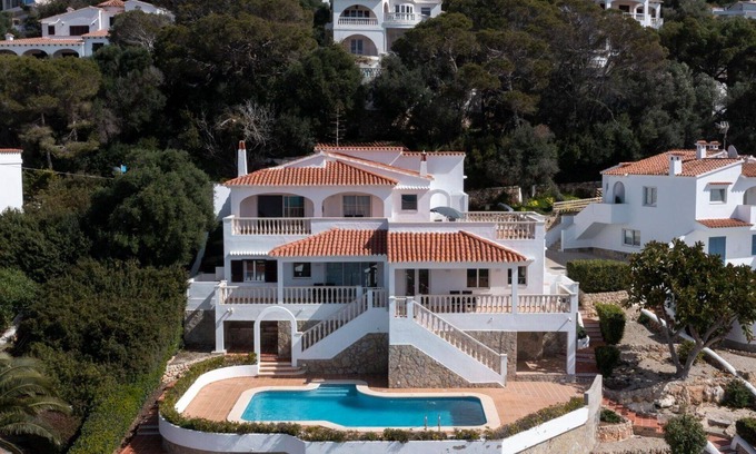 Alayor House | Beautiful private villa for 4 guests with WIFI, A/C, pool, TV and patio