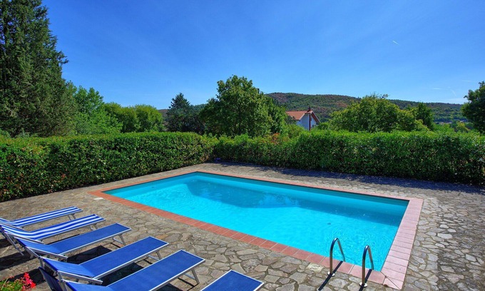Bucine Villa | Beautiful private villa for 8 guests with WIFI, private pool, TV, balcony and panoramic view