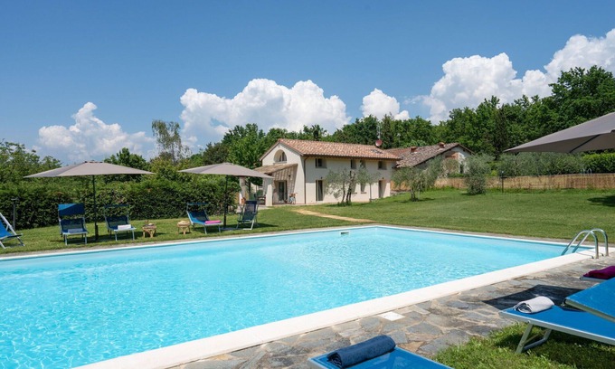 Borgo San Lorenzo Villa | Beautiful private villa for 7 guests with WIFI, private pool, A/C, TV, patio and panoramic view