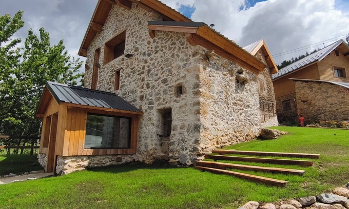 Roubion Ski Chalet | Beautiful renovated chalet at the foot of the Roubion slopes