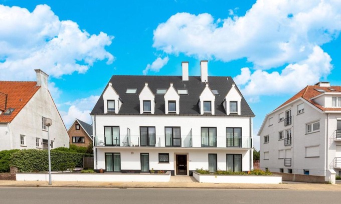 Lissewege Apartment | Beautiful renovated studio in Zeebrugge on the beach