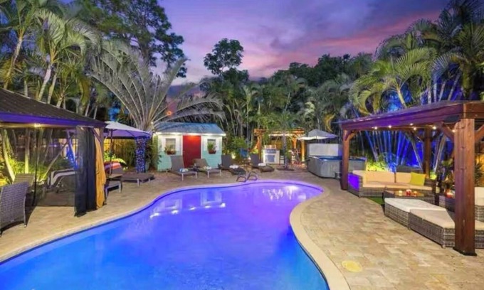 South Middle River House | Beautiful Retreat in Fort Lauderdale