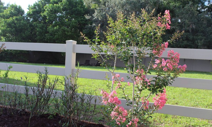 Eustis House | Beautiful retreat, hot tub & outdoor living space.