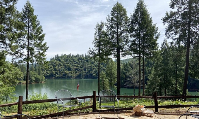 Cedar Ridge Apartment | Beautiful Rollins Lake Inn - Studio Cabin #9